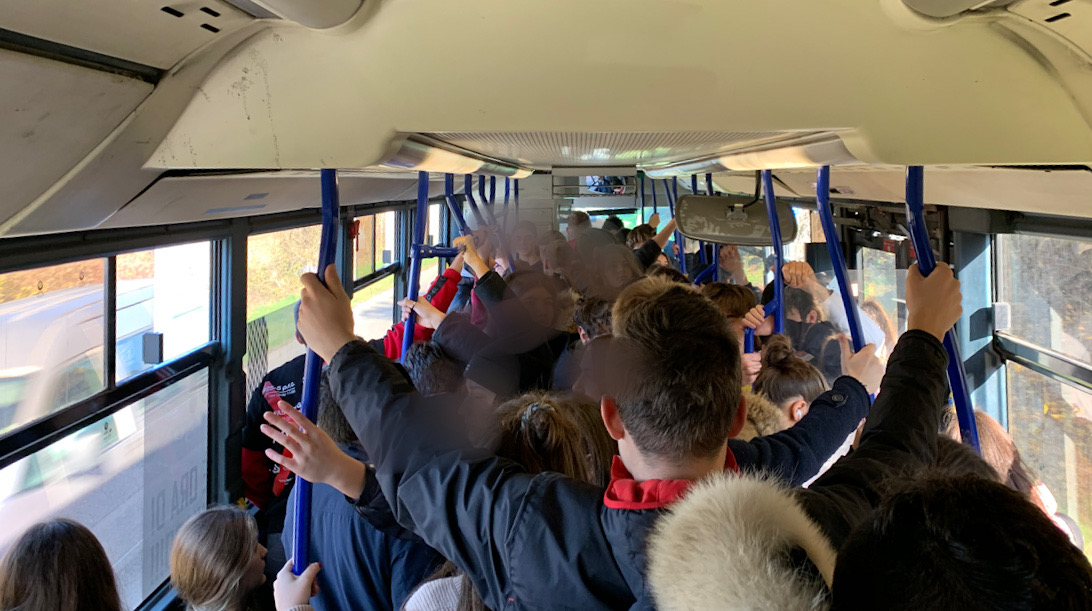 Pontedera, studente trovato con una sciabola: scattano denunce