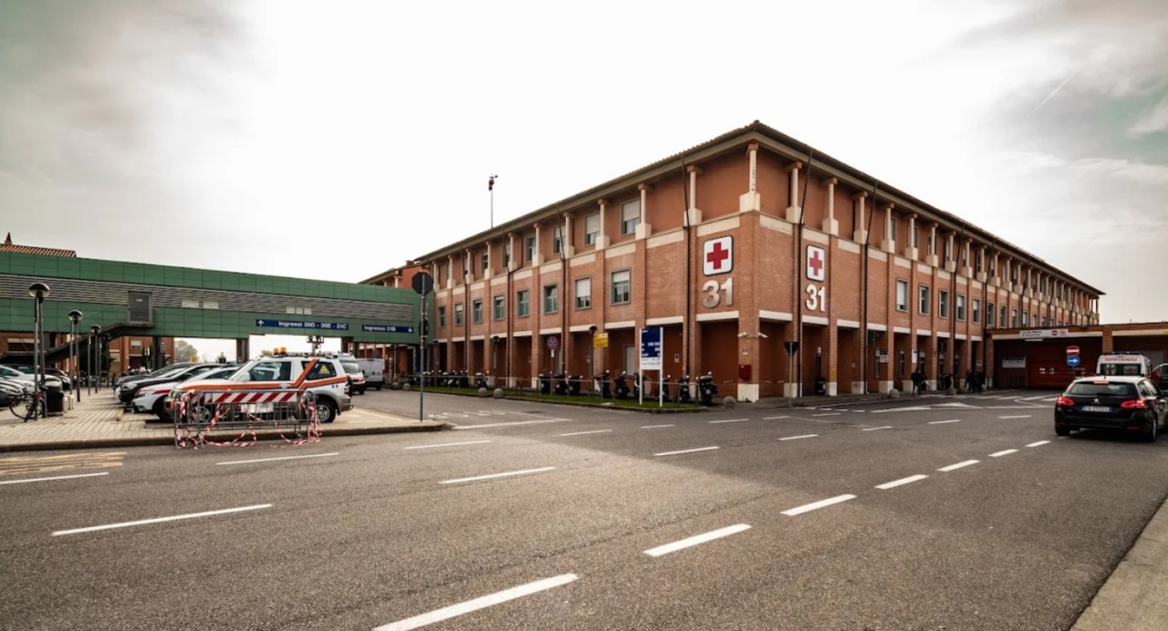 Venti carrozzine donate al centro trapianti di Cisanello dall’associazione Regalami un Sorriso