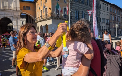 Il Carnevale di Pisa si diffonde nei quartieri della città della Torre Pendente