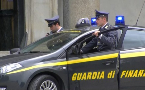 Due amministratori denunciati per bancarotta fraudolenta in azienda di logistica