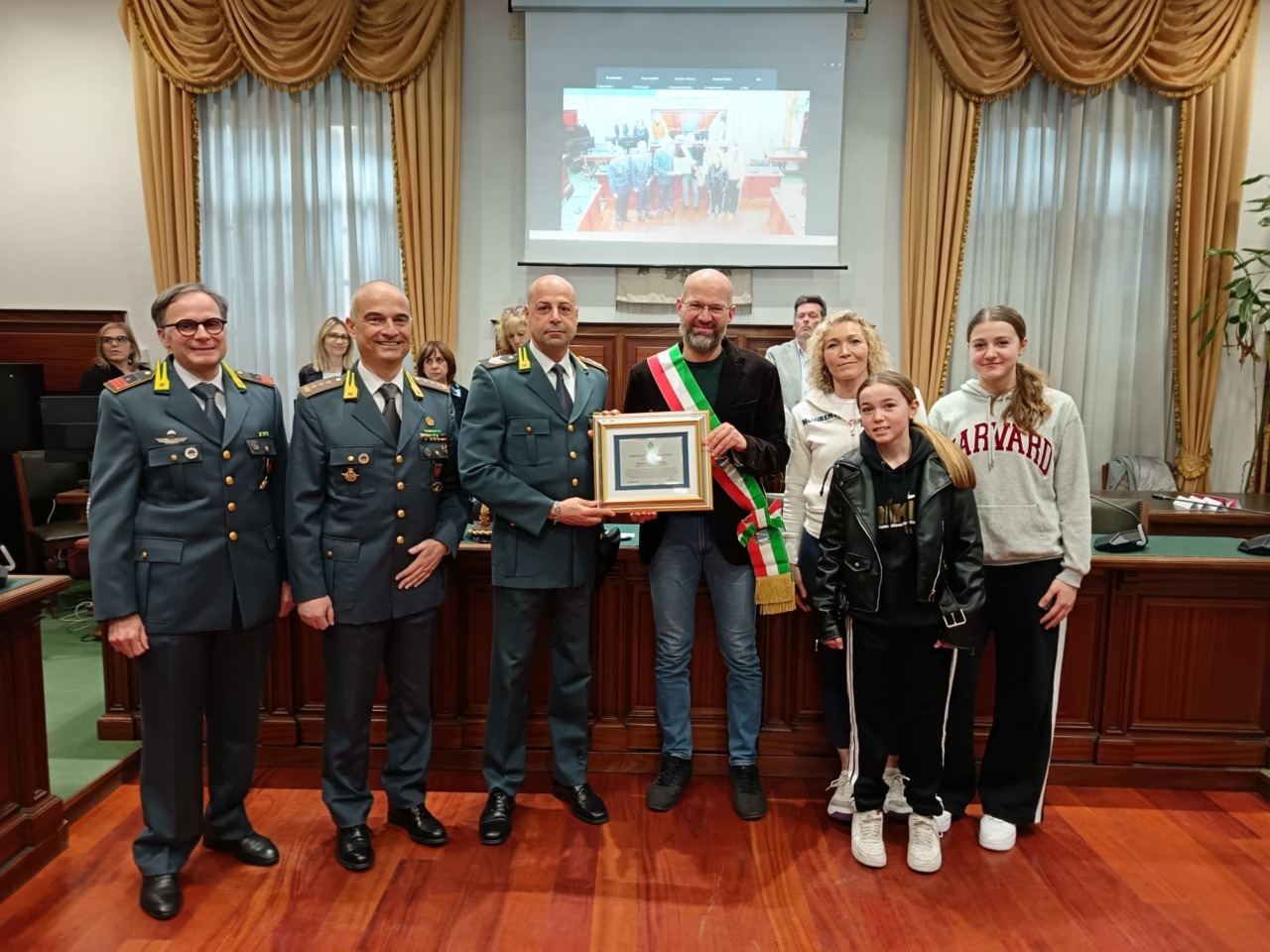 Cascina premia Daniele Vitullo per il salvataggio di una bambina da tre cani