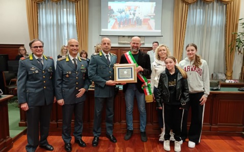 Cascina premia Daniele Vitullo per il salvataggio di una bambina da tre cani