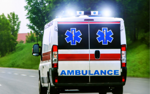 Tragico incidente: ciclista di 35 anni vittima di un’auto pirata