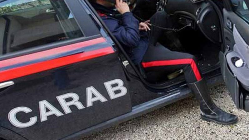 Aggressione con forbici a scuola: “Volevo ucciderla come nel film”